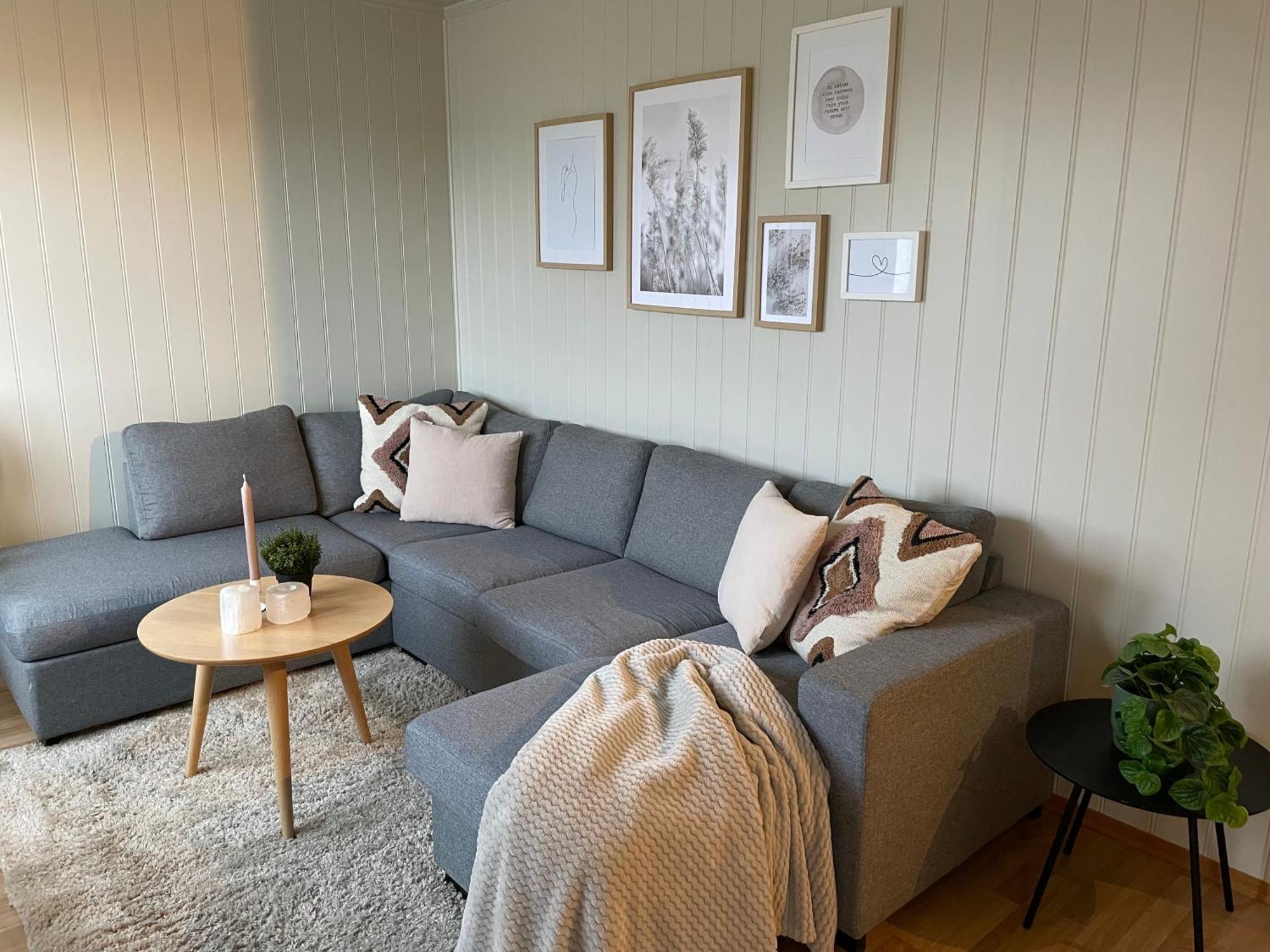 Homey With Sea View *